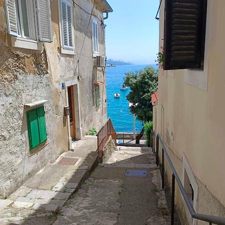 Apartment Zlatko , Ten Steps To The Sea Opatija Exterior foto