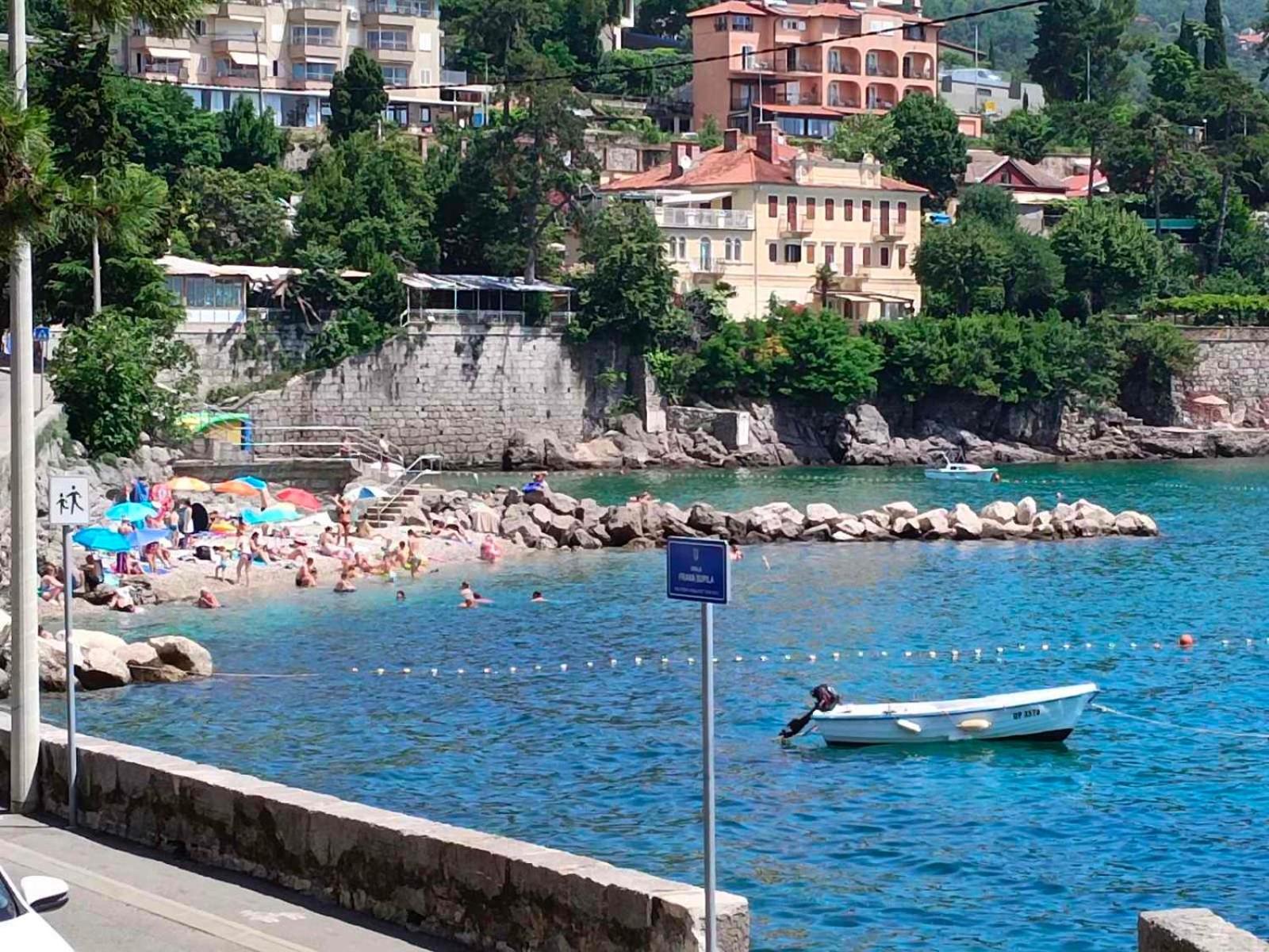Apartment Zlatko , Ten Steps To The Sea Opatija Exterior foto